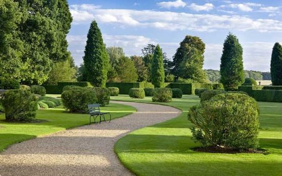 英国九大秘密花园 感受不同的花园格调